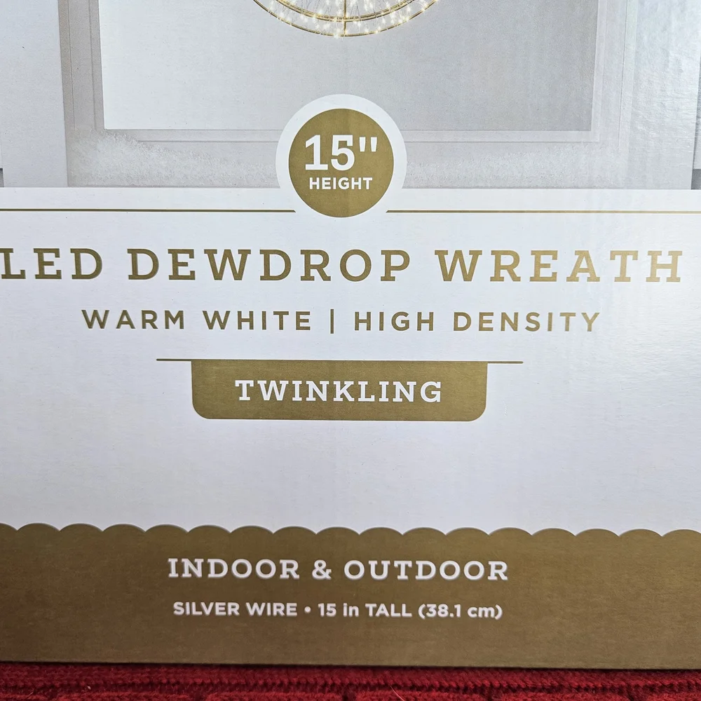 Wondershop Twinkling LED Dewdrop Wreath - Silver and White
